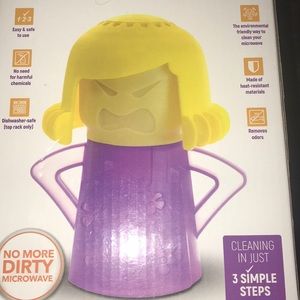 NWT Cleaning Claire Large size